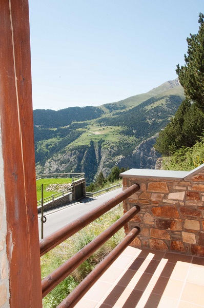 Vista lateral dret xalet Forn de Canillo
